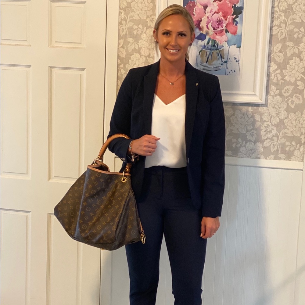 Meet your Posher, Ashley